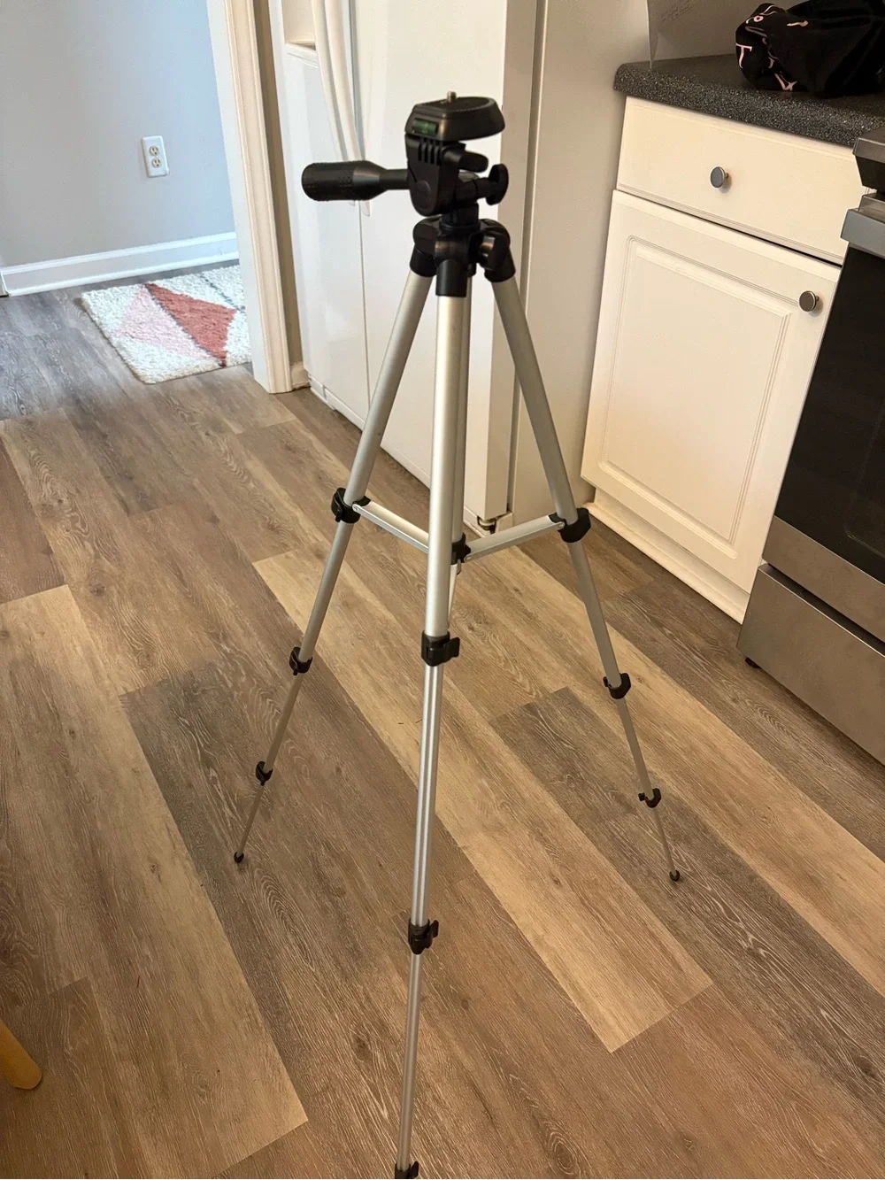 Targus TG-5060TR Tripod with Carry Pouch